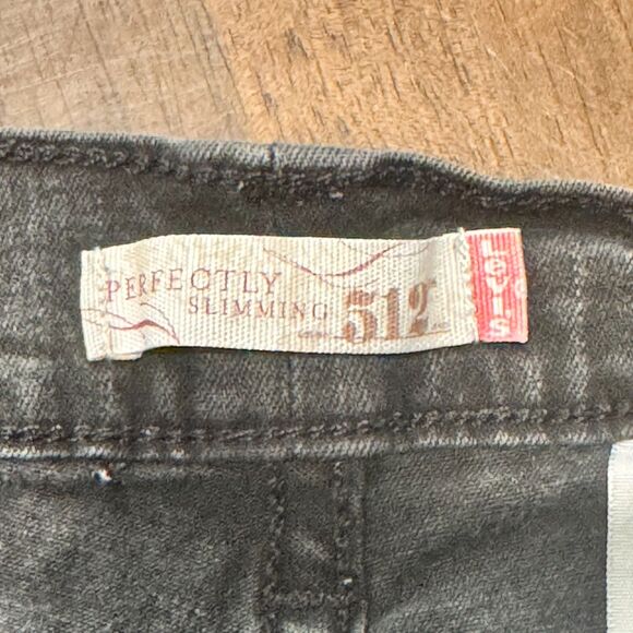 Levi’s 512 Perfectly Slimming Bootcut Women’s Plus 24W Black Charcoal Stretch - Picture 4 of 6